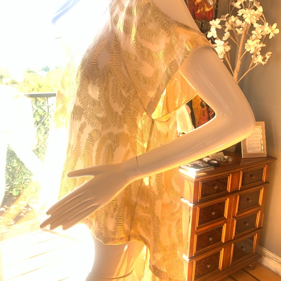 Club Monaco top sz M - Picture 11 of 11